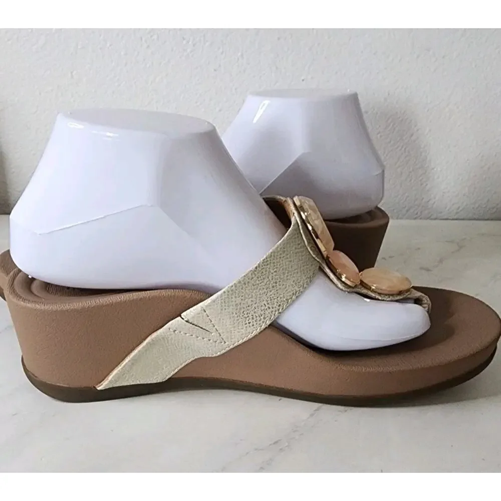 Aetrex Elyse Sz 9/9.5 Thong Wedge Sandal Stone Gem Embellished EUC